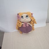 Mi proyecto del curso: Amigurumis: personas tejidas a crochet. Un proyecto de Artesanía, Diseño de juguetes, Tejido, Crochet, Amigurumi y Diseño textil de Miriam Medina - 16.12.2023