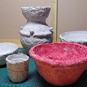 Mein Abschlussprojekt für den Kurs: Objekte aus Papierbrei. Arts, Crafts, Product Design, Paper Craft, Decoration, Ceramics, DIY, Upc, and cling project by Heike Grebe - 12.17.2023