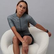 Lioness Cycling Apparel. Textile Design, Textile Printing, Graphic Design, and Fashion Design project by Raul Marcos Giménez Robres - 02.25.2023