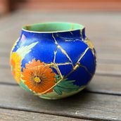 My project for course: Introduction to Kintsugi: Repair Your Pottery with Gold. Arts, Crafts, Fine Arts, Ceramics, and DIY project by Lorraine Sweetman - 12.20.2023