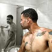 I_Me_Myself. Photograph, Portrait Photograph, and Self-Portrait Photograph project by Maurii Rocha - 12.10.2023