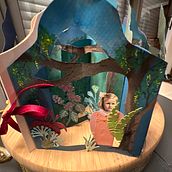 Mon projet du cours : Illustrations en papier découpé : créez des livres extraordinaires. Een project van Redactioneel ontwerp, Papercraft, Stor, telling,  Boekbinding, Kinderillustratie, DIY, Verhaallijn y Traditionele illustratie van monique.dumont13 - 20.01.2024
