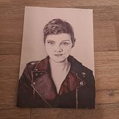 Mein Abschlussprojekt für den Kurs: Realistisches Porträt mit Kugelschreiber . Ilustração tradicional, Desenho, Desenho de retrato, Desenho realista, e Desenho artístico projeto de Melanie Schumacher - 04.01.2024