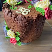 Wood & Roses. Mobile Photograph, Product Photograph, Sculpture, Arts, and Crafts project by zuzanna_tredewicz - 01.11.2024