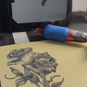 Mon projet du cours : Tatouage botanique en pointillisme. Traditional illustration, Tattoo Design, and Botanical Illustration project by yohan Labrousse - 01.12.2024