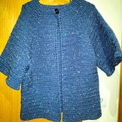 Meu projeto do curso: Top-down: roupas de crochê sem costura. Un proyecto de Diseño de moda, Tejido, DIY, Crochet y Diseño textil de Filipa Vitorino - 13.01.2024