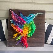 Hummingbird: made from post it notes. Un projet de Papercraft de Ange Garrett - 04.08.2023