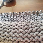 Mi proyecto del curso: Tejido XXL: El arte de tejer en gran formato. Un proyecto de Diseño de complementos, Diseño de moda, Tejido, DIY y Tejido de punto de Adriana Badillo - 19.01.2024