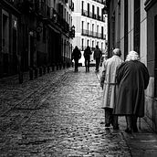Mi proyecto del curso: Dinamismo urbano.. Mobile Photograph, Digital Photograph, Outdoor Photograph, Photographic Composition, Photograph, Photograph, Post-production, Instagram Photograph, Documentar, and Photograph project by Juan de Dios Tallo Niño - 01.29.2024