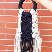 Il mio progetto del corso: Design e confezione di borse in macramè. Un progetto di Design, Design di accessori, Artigianato, Cucito, Fiber Art, Macramè e Textile Design di matildemaione_91 - 10.07.2023