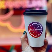 Eixampeling Coffee. Un progetto di Design, Illustrazione tradizionale, Pubblicità, Fotografia e Direzione artistica di Valentina Mercau López - 30.01.2024