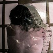 Para o Diabo nas minhas costas.. Photograph, Photo Retouching, Fine-Art Photograph, Film Photograph, and Self-Portrait Photograph project by Nina Joly - 01.27.2024
