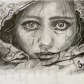 My project for course: Artistic Charcoal Portraiture: Creating Atmosphere. Un progetto di Illustrazione tradizionale, Belle arti, Disegno, Disegno di ritratti, Disegno realistico e Disegno artistico di Serena Gammond - 06.02.2024
