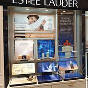 VISUAL MERCHANDSING ESTÉE LAUDER Ein Projekt aus dem Bereich Stor, telling, Design, Fotografie und Verlagsdesign von Mariana Oviedo - 28.01.2024