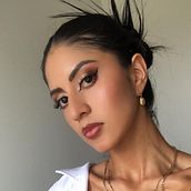 Mi proyecto del curso: Maquillaje profesional para sesiones de fotos. Un progetto di Cinema, video e TV, Direzione artistica, Fashion design, Fotografia di moda e Fotografia di ritratto di Nillered Farfán Cruz - 25.01.2024