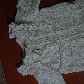 Mi proyecto del curso: Tejido de prendas infantiles con raglán top down. Projekt z dziedziny Projektowanie mod,  Tkactwo, Dziewiarstwo Ręczne, Wzornictwo tekst i liów użytkownika Alicia Pinto Costa - 04.02.2024