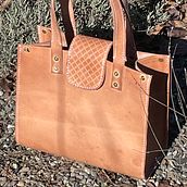 My project for course: Create Custom Hand-Sewn Leather Bags. Accessor, Design, Arts, Crafts, Fashion Design, and Sewing project by Claudia Lawrance - 02.08.2024