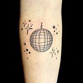 Magic Mirrorball . Un projet de Conception de tatouage de Carolina Morais - 11.02.2024