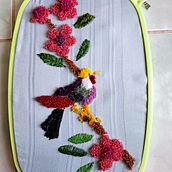  Colorful bird for: Introduction to Punch Needle Embroidery. Projekt z dziedziny  Haft,  Haft pętelkow, Wzornictwo tekst i liów użytkownika Valerie Suwanseree - 12.02.2024