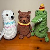 My project for course: Crochet: Create and Customize Your Amigurumi. Projekt z dziedziny Craft, Projektowanie zabawek,  Tkactwo, DIY, Sz, dełkowanie, Amigurumi, Wzornictwo tekst i liów użytkownika rebecatoraya_1 - 20.02.2024