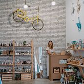 Koöl Studio. Product Design, Creativit, Fashion Design, E-commerce, DIY, Retail Design, and Textile Design project by Karmele Salsamendi - 02.22.2024