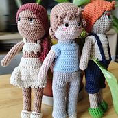 Mi proyecto del curso: Amigurumi: diseño de ropa, pelo y complementos. Un progetto di Artigianato, Design di giocattoli, Fiber Art, Uncinetto, Amigurumi e Textile Design di miriam.valdebenito.r - 25.02.2024