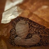 Mein Abschlussprojekt für den Kurs: Kuscheltiere selber machen. Projekt z dziedziny Projektowanie postaci, Craft, Projektowanie zabawek,  Sz, cie, Wzornictwo i krawiectwo użytkownika Ronja Alice - 03.04.2024