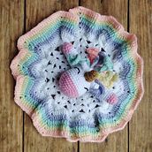 Amigurumis. Amigurumi, Knitting, Arts, and Crafts project by Gabriela Carrasco - 03.04.2024