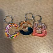 Resin Keychains Ein Projekt aus dem Bereich Erweiterungsentwicklung, H, werk und Schmuckdesign von Corie Ernst - 05.03.2024