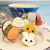 Meu projeto do curso: Decoração de biscoitos com glacê real para iniciantes. Design, Painting, and DIY project by Fabiano Oliveira - 03.10.2024