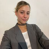 Proyecto final: diseña tus looks. Olivia Goraber. Un progetto di Design e Fashion design di olivia goraber - 08.03.2024