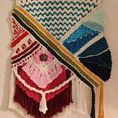 My project for course: Introduction to Macramé: Creation of a Decorative Tapestry. Accessor, Design, Arts, Crafts, Interior Design, Decoration, Fiber Arts, Macramé, and Textile Design project by Andra - 03.14.2024