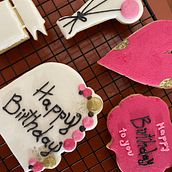 Mi proyecto del curso: Decoración de galletas con royal icing para principiantes. Design, Painting, and DIY project by Alexandra Herrera - 03.15.2024