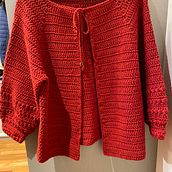 Meu projeto do curso: Top-down: roupas de crochê sem costura. Un proyecto de Diseño de moda, Tejido, DIY, Crochet y Diseño textil de larisa_gorini - 16.03.2024