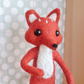 My project for course: Needle Felting: Creation of Characters with Needle and Thread. Arts, Crafts, To, Design, Needle Felting, and Textile Design project by Carolina Saraiva - 03.16.2024
