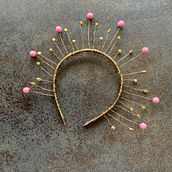 Diadème pour le Carnaval de ma princesse. Accessor, Design, Arts, Crafts, Jewelr, and Design project by helene_mutz - 03.19.2024