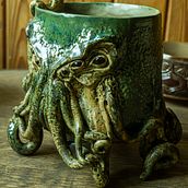Cthulhu cup. Fine Arts, Arts, Crafts, and Sculpture project by Claudia Wolarska - 03.19.2024