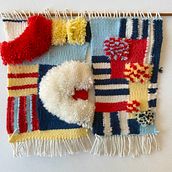 My project for course: 3D Weaving and Yarn Trimming for Wall Hangings. Projekt z dziedziny Projektowanie dodatków, Craft, Dekoracja wnętrz,  Tkactwo, Tkanie, Wzornictwo tekst i liów użytkownika Estrella Vega - 24.03.2024