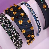 My project for course: Beaded Embroidery: Create Hair Accessories. Accessor, Design, Arts, Crafts, Jewelr, Design, Fashion Design, Embroider, DIY, Textile Design, and Design project by marta_zeljkovic - 03.24.2024