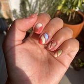 Mi proyecto del curso: Introducción al nail art. Projekt z dziedziny Design, Trad, c, jna ilustracja,  Malarstwo, Pattern design, Malarstwo dekorac i jne użytkownika Sara Agudelo Alzate - 24.03.2024