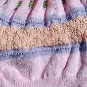 Meu projeto do curso: Design e tricô com miçangas coloridas. Un progetto di Design di accessori, Fiber Art, Maglia e Textile Design di Luciana Masson Gasparotti - 25.03.2024