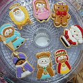 Mi proyecto del curso: Decoración de galletas con royal icing para principiantes. Design, Painting, and DIY project by Erika Jimenez Carrillo - 03.28.2024