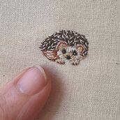 Julie’s Miniature Needlework . Un progetto di Design di gioielli, Ricamo e Textile Design di Julie Taylor - 22.03.2024