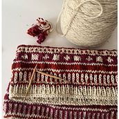 Mi proyecto del curso: Tejido de punto con la técnica jacquard. Accessor, Design, Fashion Design, Fiber Arts, DIY, Knitting, and Textile Design project by Susana Zubieta Oviedo - 04.02.2024