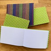 My project for course: Sketchbook Design and Binding. Traditional illustration, Arts, Crafts, Bookbinding, DIY, and Sketchbook project by Neda Domuz - 04.04.2024