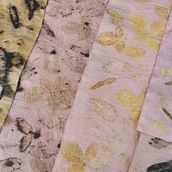 Impresión botánica en textil . % Vania Ledezma tarafından hazırlanan Sanat ve El Sanatları, Moda Tasarımı, Kendin Yap, Tekstil Bo, ama, Tekstil Baskısı, Ve Tekstil Tasarımı projesi - 04.05.2024