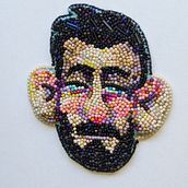 Beaded Embroidery Portrait - project 2. Een project van Craft,  Beeldende kunst, Sieradenontwerp, Borduurwerk, Naaiwerk y Textiel van bjorn_tunt - 06.04.2024