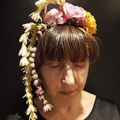 Mi proyecto del curso: Bisutería floral: crea accesorios con flores frescas. Accessor, Design, Jewelr, Design, Fashion Design, DIY, Floral, and Plant Design project by Lucia Manis - 04.14.2024