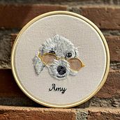 Il mio progetto di corso: Ritratti di animali domestici ricamati: pittura con filo. Un progetto di Ricamo, Illustrazione naturalistica e Textile Design di Adriana Almeida - 16.04.2024