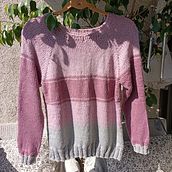 Mi proyecto del curso: Tejido de prendas de punto con mangas ranglán desde arriba. Un progetto di DIY, Maglia e Textile Design di martitaraya - 16.04.2024
